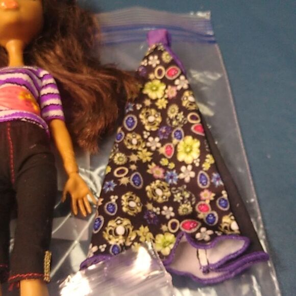 Monsters High Clawdeen Wolf with Purple Boots and Accessories - Picture 4 of 6